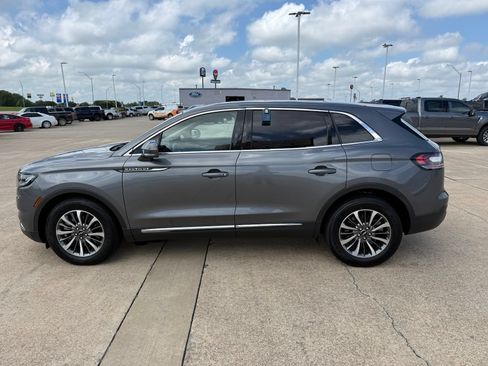 Used 2023 Lincoln Nautilus Reserve AWD/4WD image 8