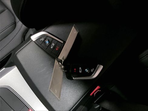 Used 2023 BMW i4 eDrive35 image 12