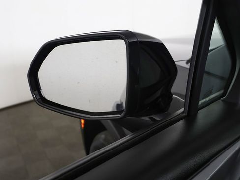 Used 2025 Chevrolet Blazer LT FWD image 25