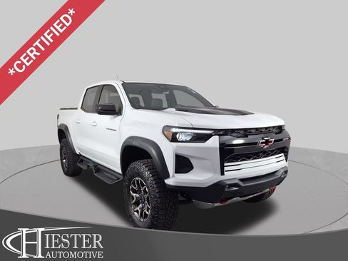 Certified 2025 Chevrolet Colorado ZR2 w/ Technology Package AWD/4WD image 1