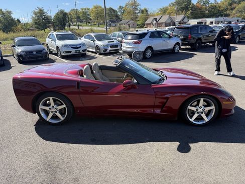Used 2006 Chevrolet Corvette Convertible w/ Preferred Equipment Group RWD image 6
