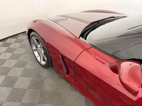 Used 2007 Chevrolet Corvette Convertible w/ Preferred Equipment Group RWD image 16