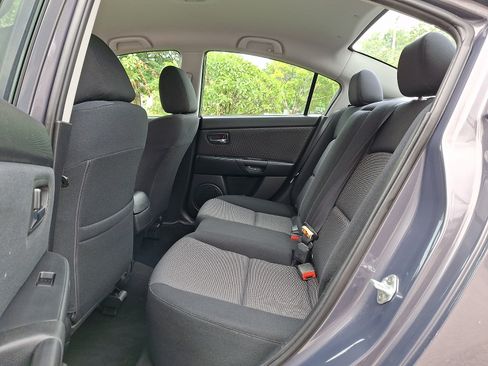 Used 2009 MAZDA MAZDA3 i Touring Value FWD image 11