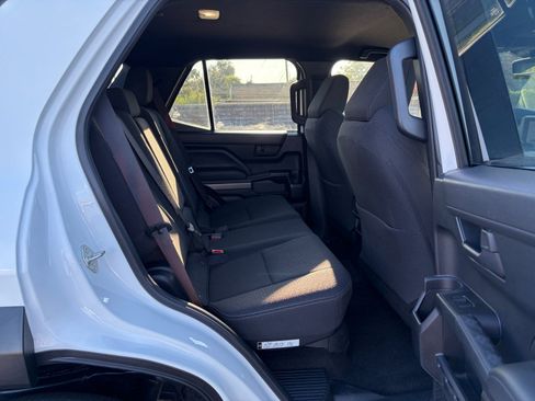 Used 2025 Toyota 4Runner SR5 AWD/4WD image 16