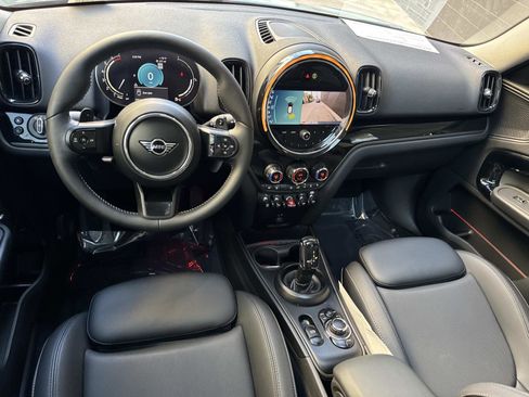 Certified 2024 MINI Cooper Countryman S FWD image 7
