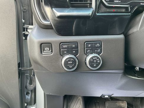 Used 2025 GMC Sierra 1500 SLT w/ SLT Premium Plus Package image 14