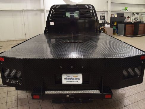 Used 2024 Ford F550 4x4 Crew Cab Super Duty w/ XLT Value Package image 4