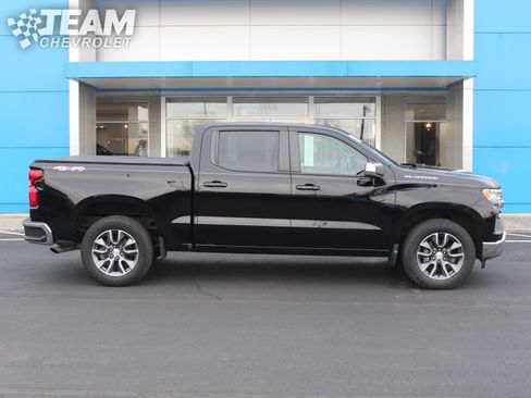 Used 2024 Chevrolet Silverado 1500 LT image 3