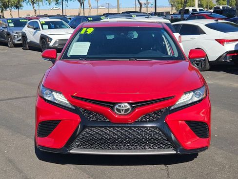 Used 2019 Toyota Camry XSE image 2