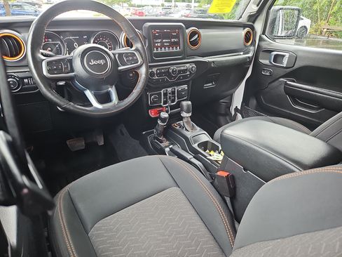 Used 2021 Jeep Gladiator Mojave w/ Cold Weather Group AWD/4WD image 3