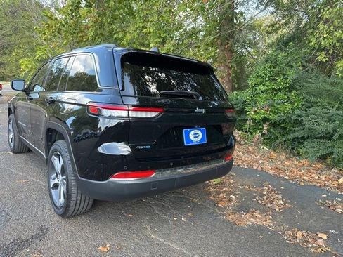 Used 2022 Jeep Grand Cherokee Limited 4xe image 9