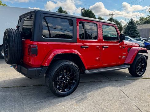 Used 2023 Jeep Wrangler Unlimited Sahara w/ Cold Weather Group AWD/4WD image 3
