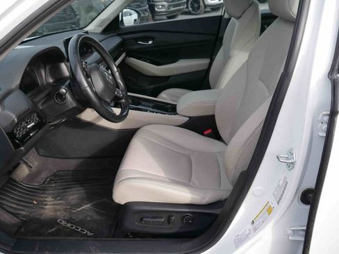 Used 2024 Honda Accord Touring image 28