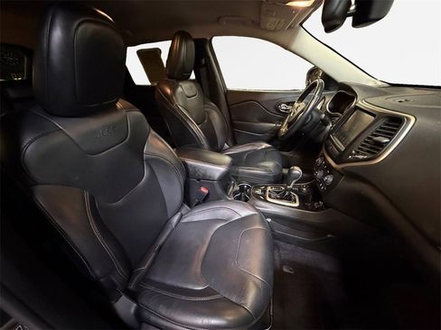 Used 2016 Jeep Cherokee Limited image 26