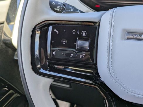 Used 2024 Land Rover Range Rover Sport Dynamic SE image 27
