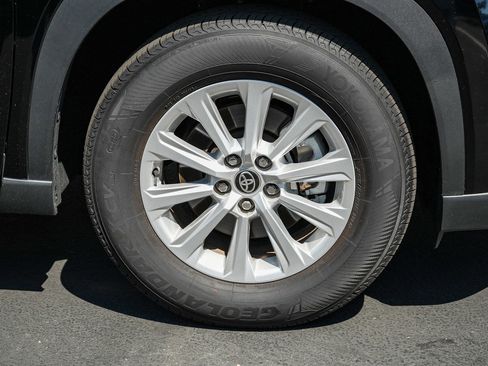 Used 2025 Toyota Grand Highlander FWD image 10