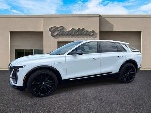New 2026 Cadillac Lyriq Signature Sport w/ LPO, ONYX Package RWD image 7
