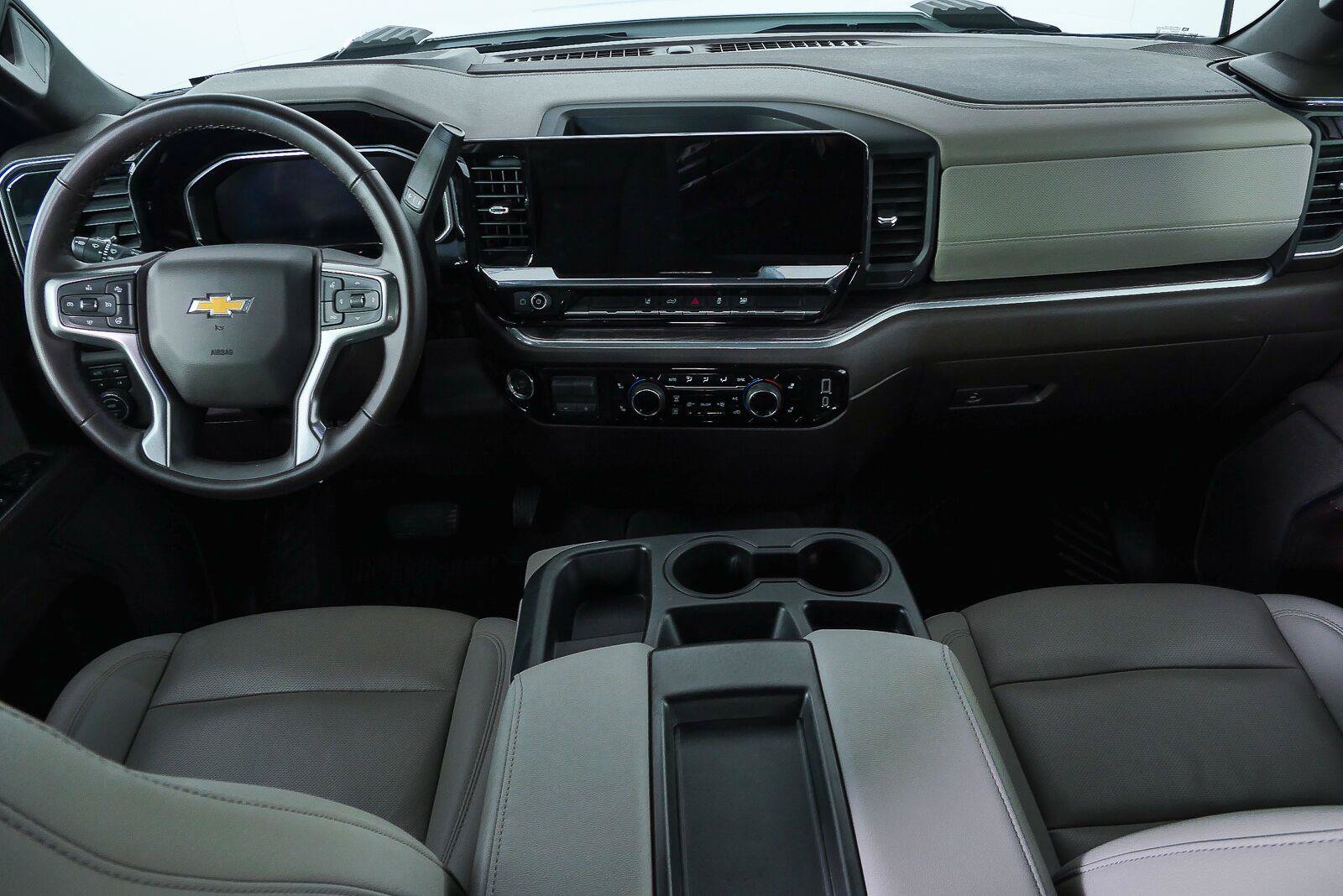 Used 2026 Chevrolet Silverado 2500 LTZ AWD/4WD image 14