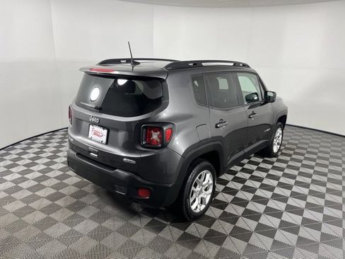 Used 2018 Jeep Renegade Latitude w/ Safety & Security Group image 7
