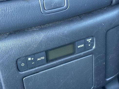 Used 2023 Nissan Armada SV image 13