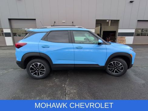 Used 2024 Chevrolet TrailBlazer LT w/ LT Cold Weather Package image 6