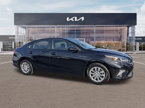 Certified 2024 Kia Forte LX image 1