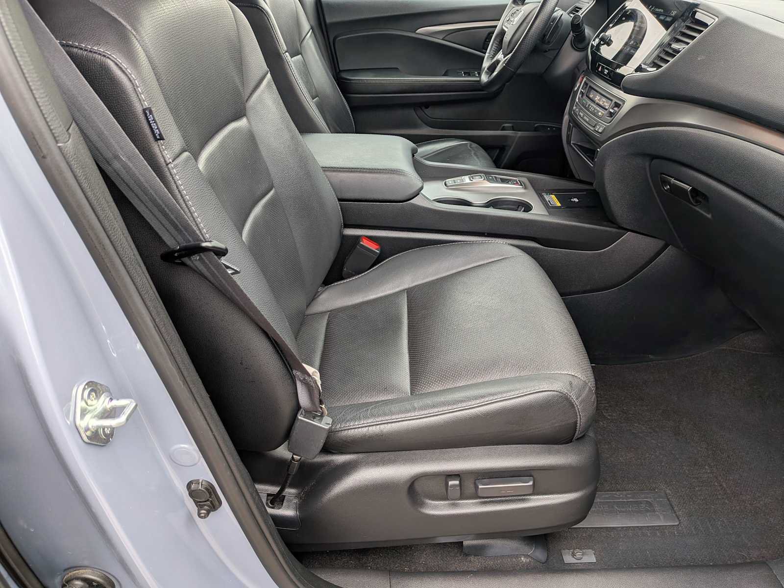 Certified 2024 Honda Passport EX-L image 20