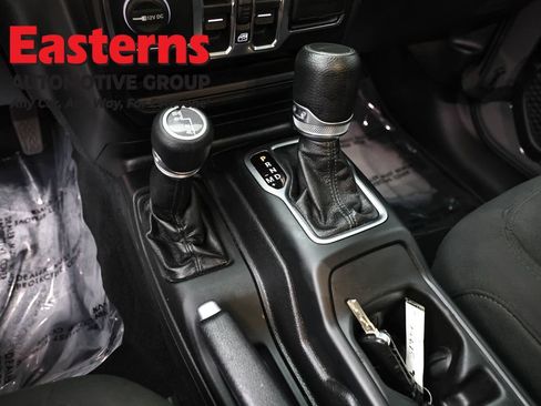 Used 2020 Jeep Gladiator Sport w/ Quick Order Package 24S AWD/4WD image 13