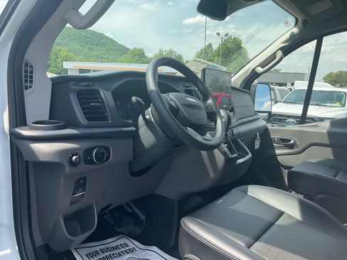 New 2026 Ford Transit 250 Low Roof RWD image 13