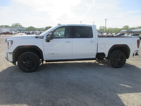New 2026 GMC Sierra 2500 AT4 w/ AT4 Premium Plus Package AWD/4WD image 9