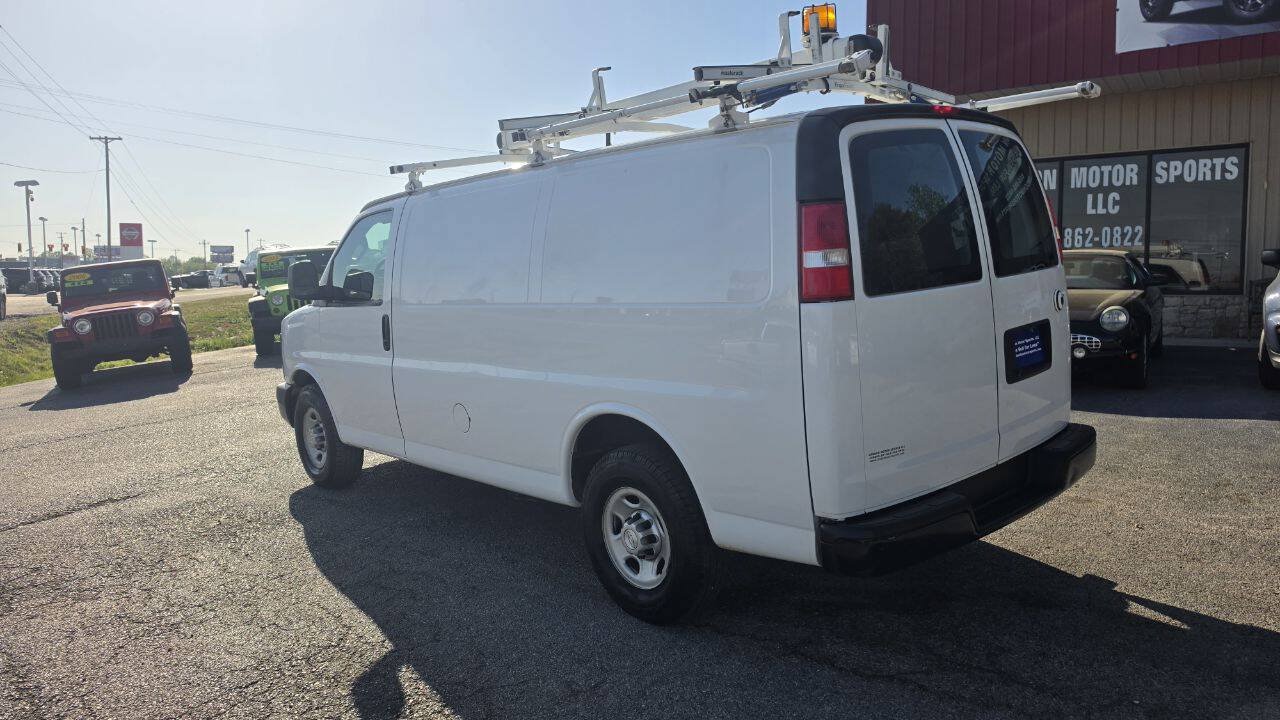 Used 2016 Chevrolet Express 2500 w/ Cold Climate Package RWD image 2