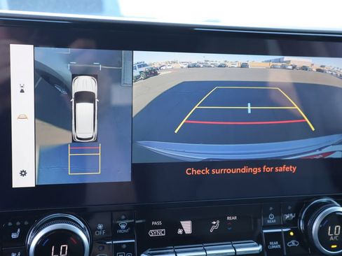 Used 2024 Toyota Highlander Limited image 15