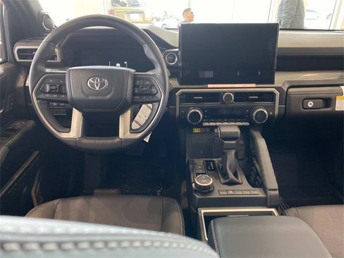 New 2025 Toyota 4Runner Limited image 8