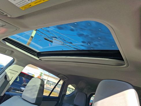 Used 2018 Toyota RAV4 XLE image 14