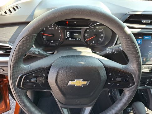 Used 2023 Chevrolet TrailBlazer LT w/ Convenience Package AWD/4WD image 18