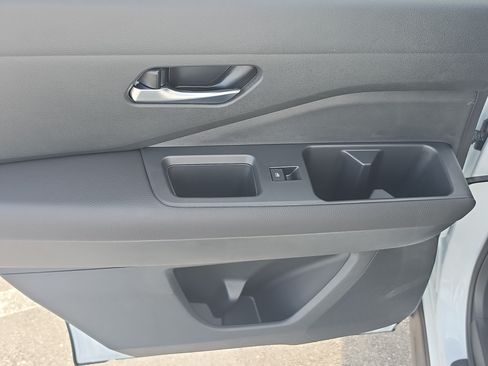 New 2026 Nissan Pathfinder SL FWD image 11