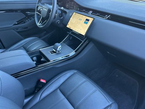 Used 2024 Land Rover Range Rover Evoque Dynamic SE image 33