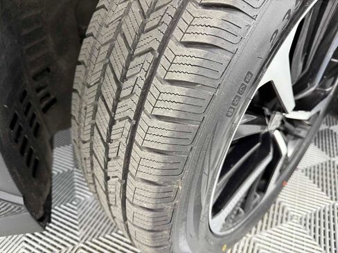 Used 2022 Toyota Highlander XSE image 32