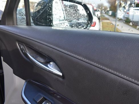 Used 2019 Cadillac XT4 Luxury w/ Cold Weather Package image 23