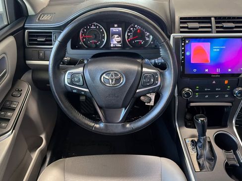 Used 2016 Toyota Camry SE FWD image 14