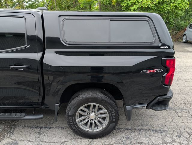 Used 2023 Chevrolet Colorado LT w/ LT Convenience Package II AWD/4WD image 39
