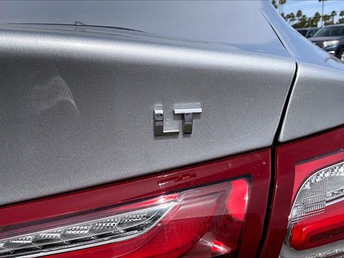 Used 2022 Chevrolet Malibu LT FWD image 25