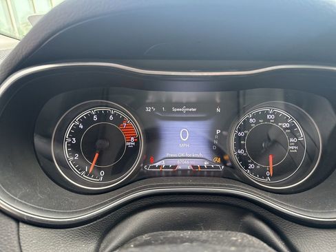 Used 2019 Jeep Cherokee Limited image 20