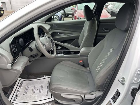 Used 2022 Hyundai Elantra SEL w/ Convenience Package image 15