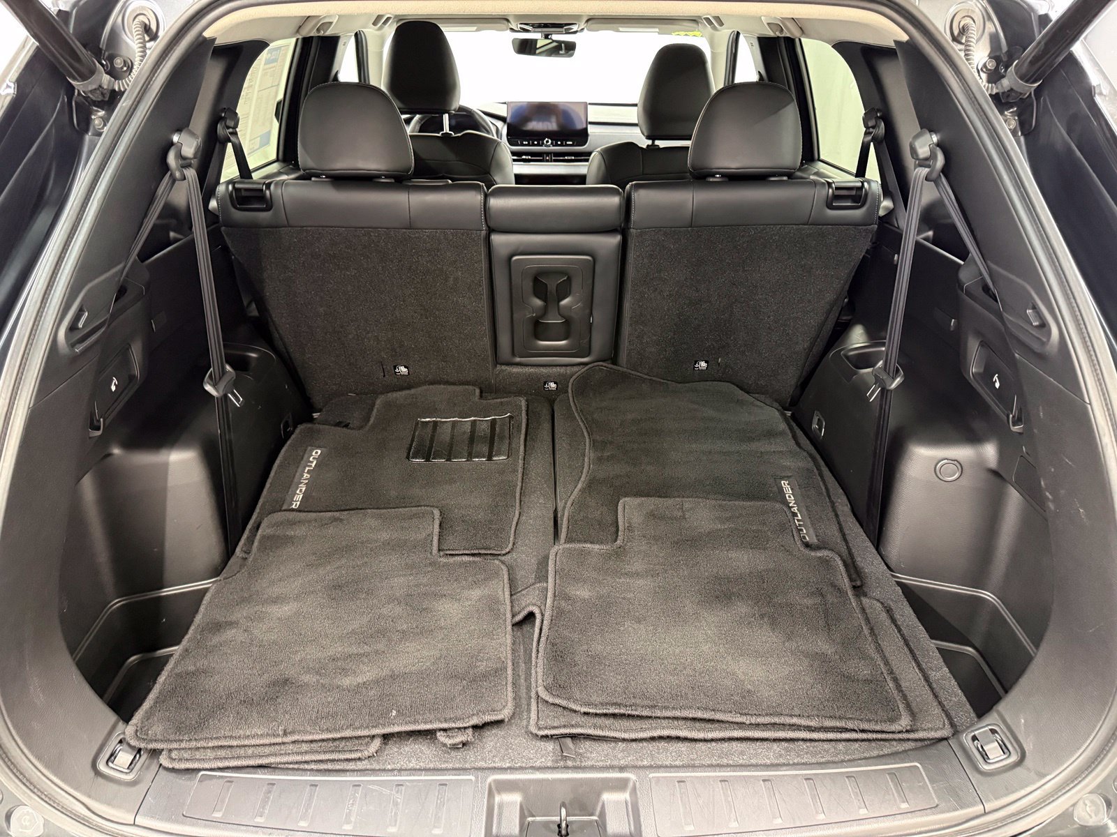 Used 2025 Mitsubishi Outlander SE AWD/4WD image 5