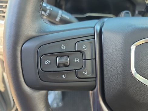 Used 2023 GMC Yukon XL Denali Ultimate image 8