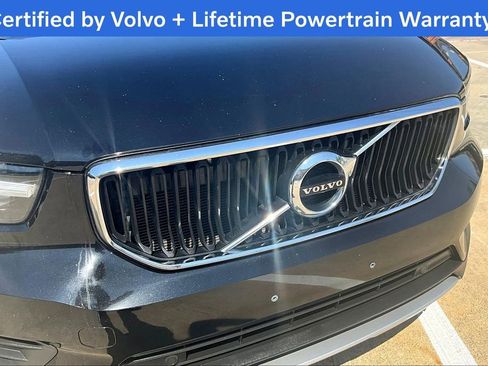 Used 2022 Volvo XC40 T5 Momentum image 36