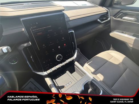 Certified 2026 GMC Acadia Elevation w/ Elevation Premium Package FWD image 23