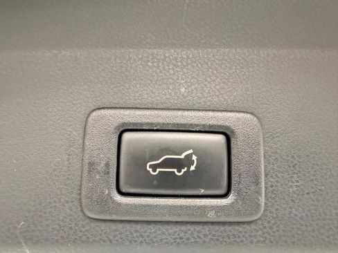 Used 2019 Subaru Ascent Premium AWD/4WD image 24