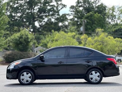 Used 2019 Nissan Versa S FWD image 8